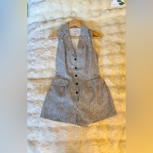 Reformation Leila Linen Romper In Vineyard, brand new, never worn, No flaws. - Picture 5 of 14